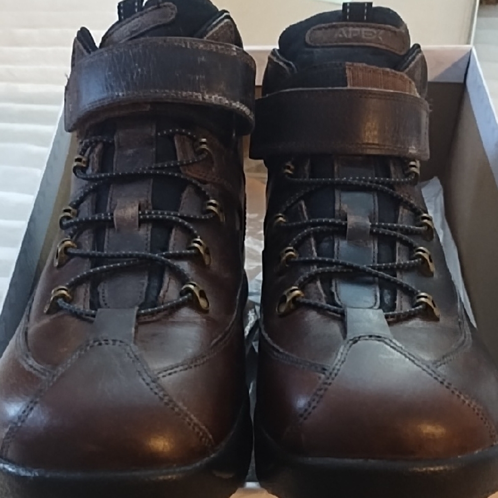 Apex Men's Dark Brown Leather Boots